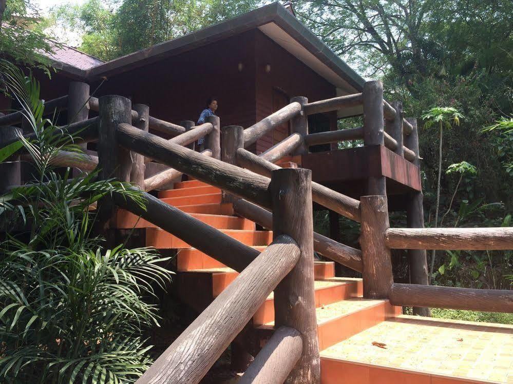 Ban Suan Klang Muang Resort แม่ฮ่องสอน ภายนอก รูปภาพ